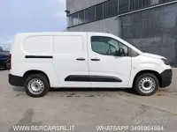 Begagnad Fiat Doblò 131 HK (96 kW) 2023 Vit Minibuss