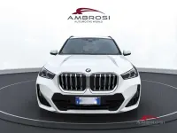 Nuova BMW X1 M Sport 245 CV (180 kW) 2026 Alpin white pastello SUV