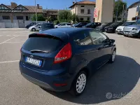 Usata Ford Fiesta 71 CV (52 kW) 2012 Bluazzurro Berlina