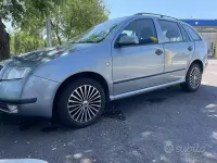 Usata Skoda Fabia 75 CV (55 kW) 2003 Bluazzurro Station wagon