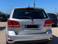 Usata Fiat Freemont Lounge 140 CV (102 kW) 2012 Argento SUV