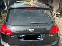 Usata Kia Venga 90 CV (66 kW) 2013 Nero Utilitaria