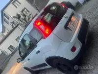 Usata Fiat Panda 4x4 S 85 CV (62 kW) 2020 Bianco Utilitaria