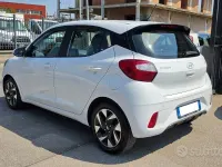 Usata Hyundai i10 67 CV (49 kW) 2023 Bianco Utilitaria