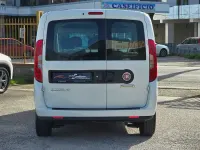 Usata Fiat Doblò Lounge 105 CV (77 kW) 2021 Bianco Monovolume