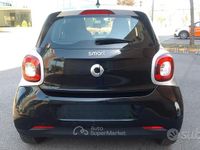 Usado Smart ForFour Passion 71 CV (52 kW) 2015 Negro Utilitario