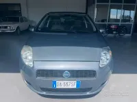Usado Fiat Grande Punto Dynamic 65 HP (47 kW) 2006 Cinzento Citadino