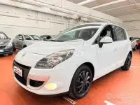 Usata Renault Scenic E-Tech Dynamique 110 CV (80 kW) 2011 Bianco Monovolume