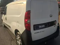 Usata Fiat Doblò 105 CV (77 kW) 2021 Bianco Monovolume