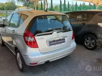 Usata Mercedes A180 Elegance 95 CV (69 kW) 2010 Grigio Berlina