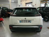 Usata Peugeot 2008 Active 110 CV (80 kW) 2021 Bianco SUV