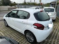 usata Peugeot 208 BlueHDi 75 5 porte Allure-08/2016