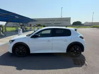 Usata Peugeot 208 GT 101 CV (74 kW) 2023 Bianco Utilitaria