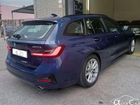 Usata BMW 320e Advantage 163 CV (119 kW) 2022 Phytonic blue Station wagon