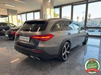 Usata Mercedes C220 Premium 200 CV (147 kW) 2022 Grigio scuro Station wagon