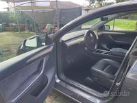 Usata Tesla Model Y 378 kW (514 CV) 2022 Grigio SUV