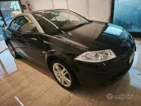 Usata Renault Mégane Cabriolet Exception 106 CV (77 kW) 2007 Nero Cabrio