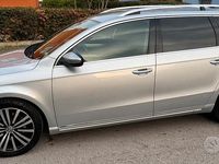 Usata VW Passat 170 CV (125 kW) 2012 Grigio Station wagon