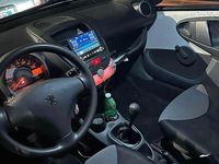 Usata Peugeot 107 68 CV (50 kW) 2010 Bianco Utilitaria