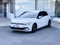 Usata VW Golf VIII Life 110 CV (80 kW) 2021 Bianco Berlina