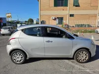 Usata Lancia Ypsilon 69 CV (50 kW) 2013 Grigio Utilitaria