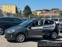 Usata Ford Fiesta Titanium 86 CV (63 kW) 2018 Grigio Utilitaria