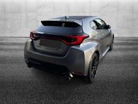 Usata Toyota Yaris 280 CV (205 kW) 2024 Grigio Utilitaria