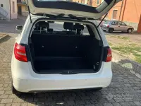 Usata Mercedes B180 109 CV (80 kW) 2013 Bianco Utilitaria