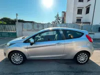 Usata Ford Fiesta 60 CV (44 kW) 2014 Grigio Utilitaria