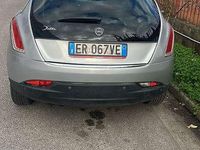 Usata Lancia Delta 120 CV (88 kW) 2013 Argento Utilitaria