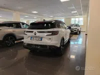 Usata Renault Austral 200 CV (147 kW) 2023 Bianco SUV
