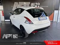 Usata Lancia Ypsilon Silver 70 CV (51 kW) 2022 Bianco Utilitaria