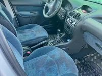 Usata Peugeot 206 75 CV (55 kW) 2000 Grigio Utilitaria