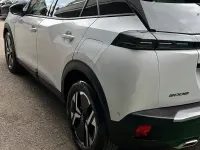 Usata Peugeot 2008 Allure 130 CV (95 kW) 2024 Bianco SUV