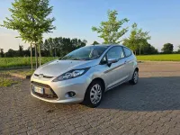 Usata Ford Fiesta 60 CV (44 kW) 2011 Argento Berlina