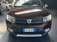 Usata Dacia Sandero Stepway 90 CV (66 kW) 2017 Marrone Berlina