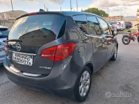 Usata Opel Meriva 95 CV (69 kW) 2011 Grigio Monovolume