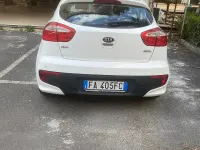 Usata Kia Rio 85 CV (62 kW) 2015 Bianco Berlina