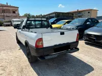 Usata Fiat Strada 69 CV (50 kW) 1999 Bianco Pick-up