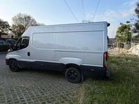 Usata Iveco Daily 207 CV (152 kW) 2023 Argento Furgone