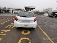 Usata Peugeot 208 Allure 80 CV (58 kW) 2017 Bianco Utilitaria
