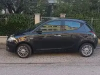 Usata Lancia Ypsilon 69 CV (50 kW) 2015 Nero Utilitaria