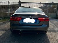 Usata Jaguar XE R 220 CV (161 kW) 2016 Grigio Berlina