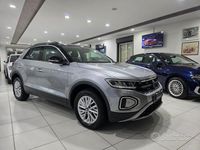 Usata VW T-Roc Life 116 CV (85 kW) 2023 Grigio SUV