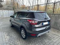 Usata Ford Kuga 150 CV (110 kW) 2017 Nero SUV