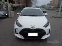 Usata Toyota Yaris Active 72 CV (52 kW) 2022 Bianco Utilitaria