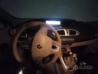 Usata Renault Scénic III XMOD 110 CV (80 kW) 2010 Monovolume