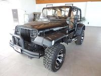 Usata Jeep Wrangler Laredo 184 CV (135 kW) 1993 Nero SUV