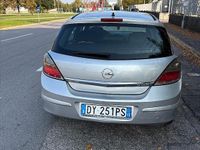 Usata Opel Astra 110 CV (80 kW) 2010 Grigio Berlina