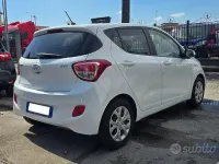 Usata Hyundai i10 67 CV (49 kW) 2015 Bianco Utilitaria